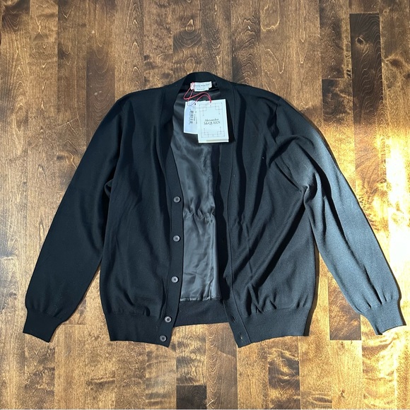 Show your rebellious side while keeping your polished! - Picture 6 of 6